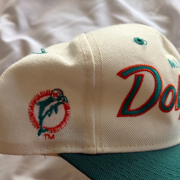 Miami Dolphins VINTAGE Cap with Green Brim - Picture 2 of 5